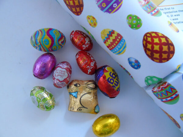 Classic Easter Egg Cracker - Image 4