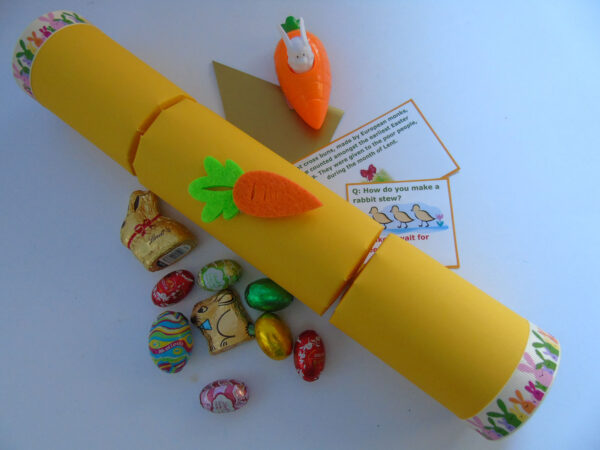 Racing Carrot Easter Cracker